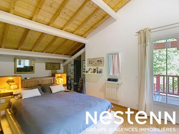 A vendre Maison 8 pièces 200m² et un appartement de 50m² sur terrain de 1500m²