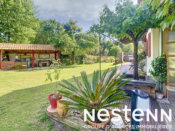 A vendre Maison 8 pièces 200m² et un appartement de 50m² sur terrain de 1500m²