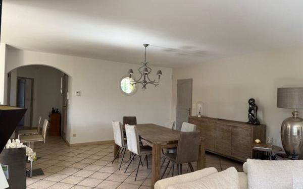 Maison à vendre    4 pièces •  Morières-lès-Avignon