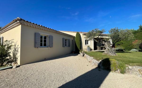 Maison à vendre    4 pièces •  Morières-lès-Avignon