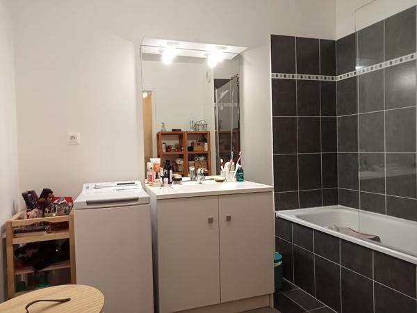 Appartement T3 avec terrasse situé à JAUX