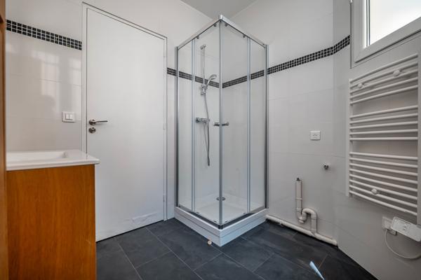 Appartement Paris 3 pièce(s) 43.86 m2