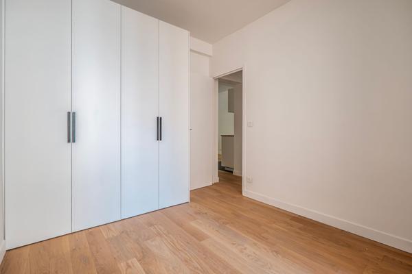 Appartement Paris 3 pièce(s) 43.86 m2