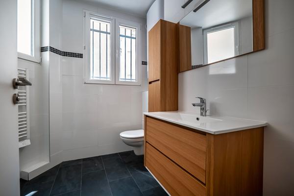 Appartement Paris 3 pièce(s) 43.86 m2