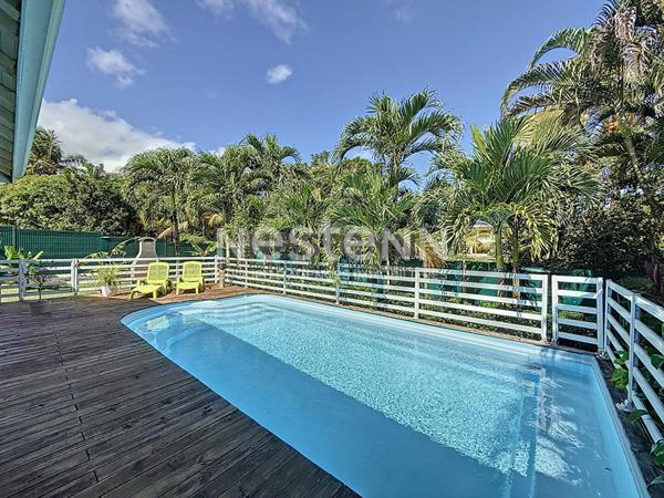 A VENDRE VILLA F4 AVEC PISCINE A BOIS-RADA SAINTE ROSE