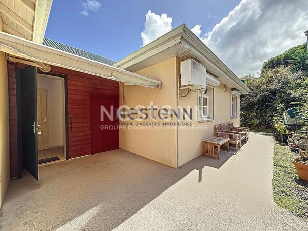 A VENDRE VILLA F4 AVEC PISCINE A BOIS-RADA SAINTE ROSE