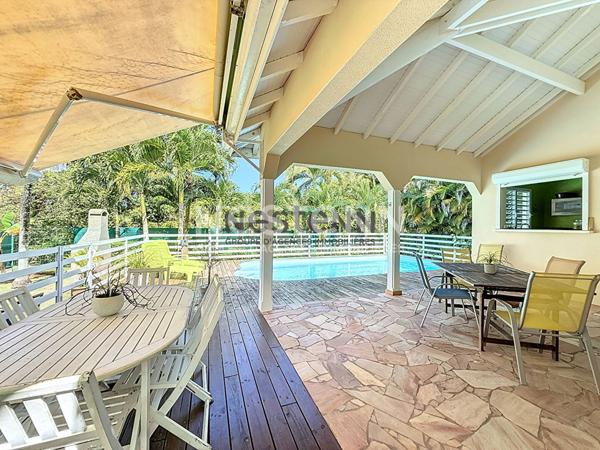A VENDRE VILLA F4 AVEC PISCINE A BOIS-RADA SAINTE ROSE