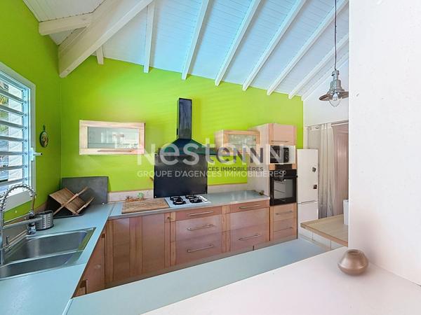 A VENDRE VILLA F4 AVEC PISCINE A BOIS-RADA SAINTE ROSE