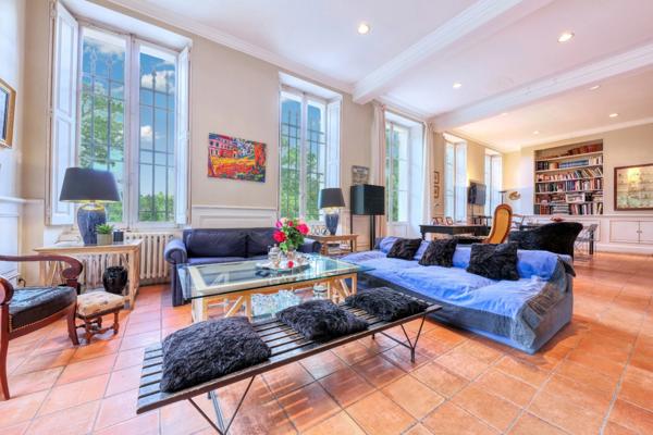 Marseille 9éme, Parc National des Calanques, Maison de Maître de 500 m² avec son parc de 2 Hectares , 11 studios