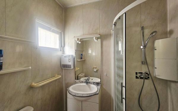 Maison à vendre    5 pièces • 106 m2 Balaruc-les-Bains