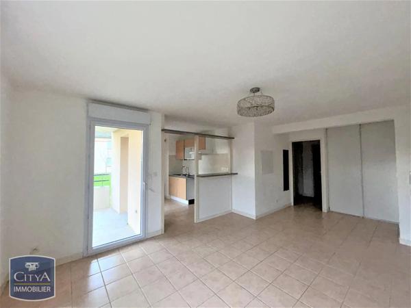 Appartement à louer 3 pièces 55m² Castelsarrasin (82100)
