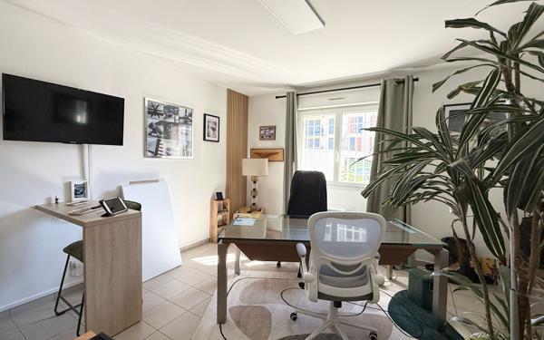 Appartement à vendre    1 pièce • 24,72 m2 Le Plessis-Trévise