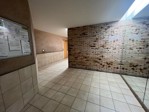 Cagnes Sur Mer 4P 96 M² 3 chambres Terrasse Parking A Rénover