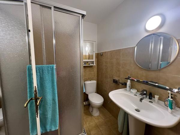 Cagnes Sur Mer 4P 96 M² 3 chambres Terrasse Parking A Rénover