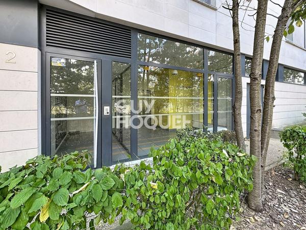 Appartement 3 pièces lumineux de 64 m2 avec doubles balcons, parking et cave - Colombes