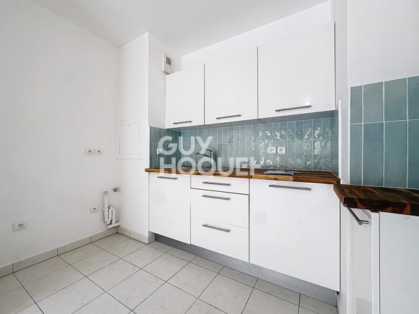 Appartement 3 pièces lumineux de 64 m2 avec doubles balcons, parking et cave - Colombes