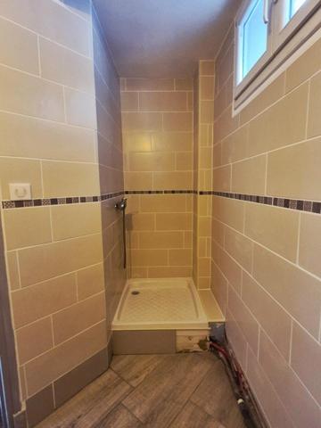 Appartement T4 de 73m2 en rez-de-chaussée entièrement rénové