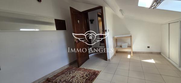 Alès hyper-centre — Duplex 5 chambres, terrasse 18 m², DPE C, charges 350 €/an