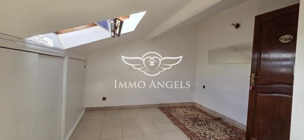 Alès hyper-centre — Duplex 5 chambres, terrasse 18 m², DPE C, charges 350 €/an