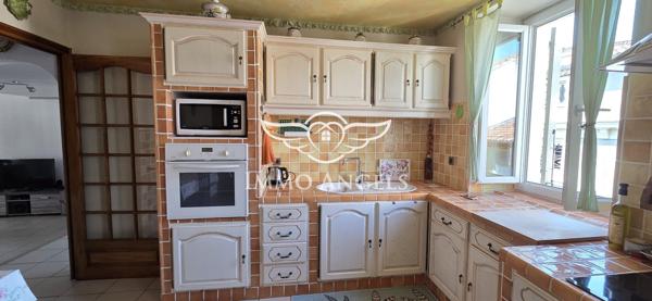 Alès hyper-centre — Duplex 5 chambres, terrasse 18 m², DPE C, charges 350 €/an