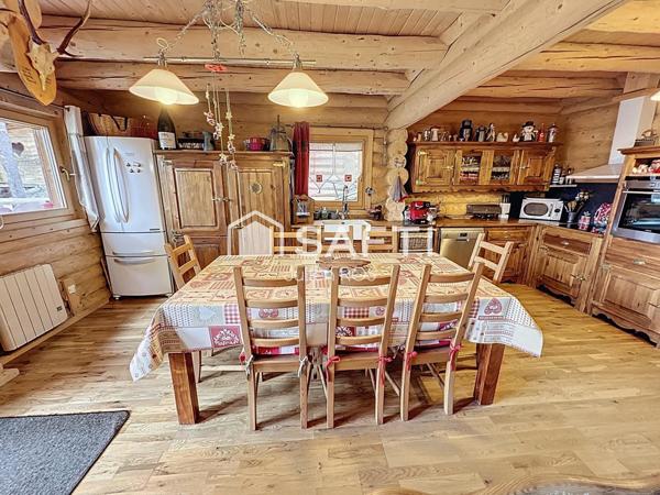 Chalet de Charme en Fustes – Vue Forêt et Montagne, Sauna, 4 Chambres – Superbolquère