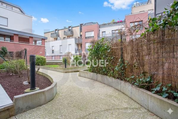 NEUILLY-SUR-MARNE · Appartement 3 pièces 66 m² · Double balcon. Parking Résidence récente