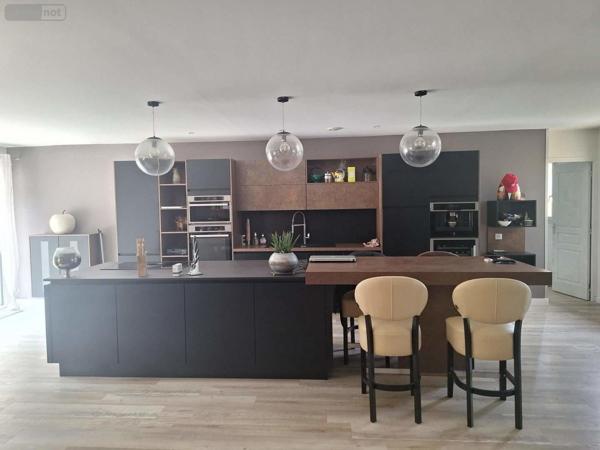 Maison à vendre à Yvré-l'Évêque dans la Sarthe (72530), ref : 013-1467