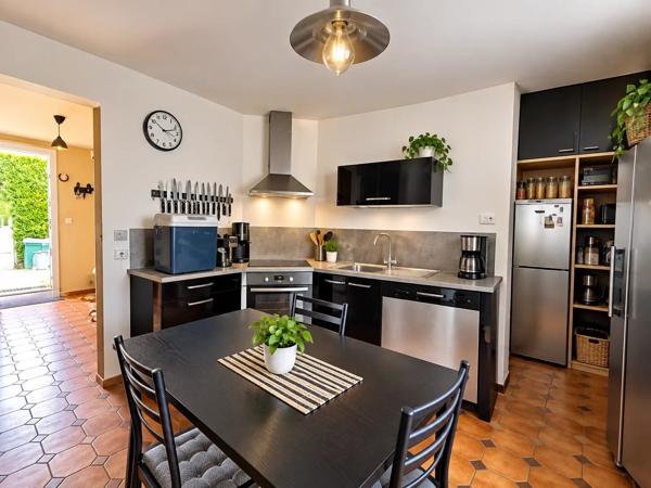 Vente                                                      Maison
                        
                     6 pièces                      100 m2                     à Bornel