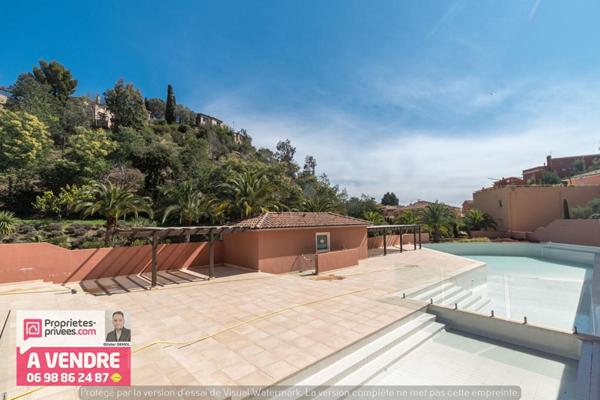 MAGNIFIQUE 2 PIECES DE 55 m² AVEC VASTE TERRASSE