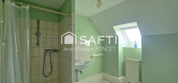 Maison individuelle sur sous-sol complet 4 chambres et jardin