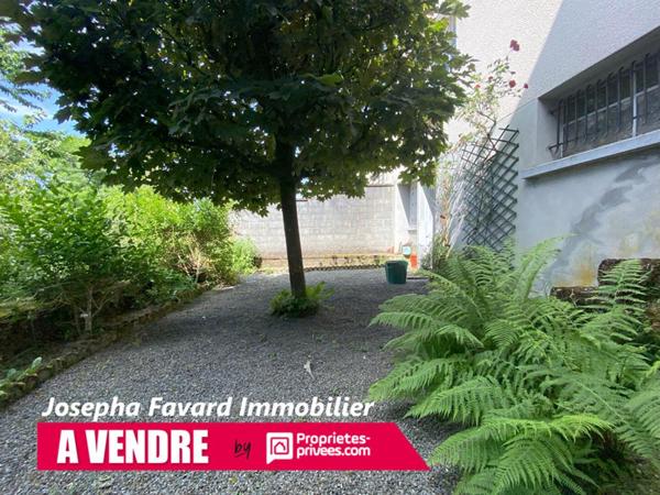 Maison  de 132 m²  4 chambres -  atelier 180 m²  + Jardin   TREIGNAC