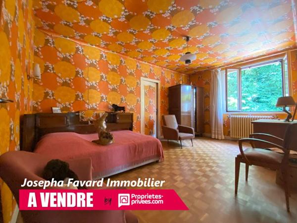 Maison  de 132 m²  4 chambres -  atelier 180 m²  + Jardin   TREIGNAC