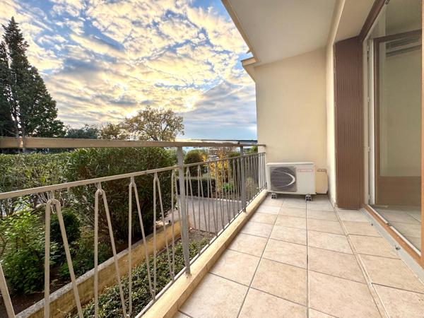 Saint-Raphaël-proche mairie annexe-Appartement 2 chambres 92m2