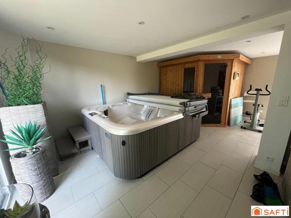 Maison contemporaine de plud de 250m2 avec piscine