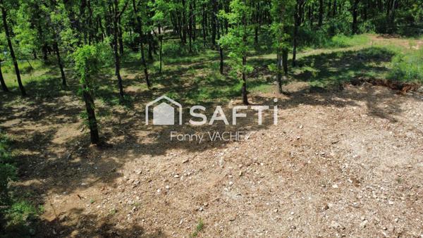 Terrain constructible avec permis à CALLIAN (83)
