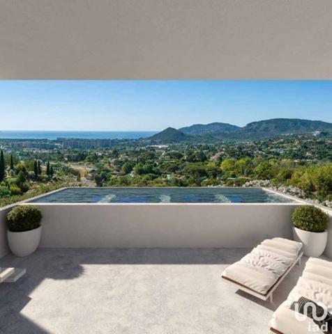 Maison 4 pièces de 138 m² à Mandelieu-la-Napoule (06210)