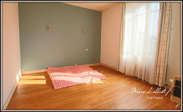 Maison à vendre 8 pièces, 167m², Pithiviers Centre, 4 garages, 6 chambres