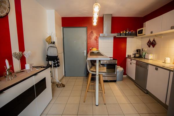 Appartement
         2 pièces
        - 38 m² 147 000 € *