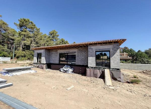 Maison à vendre    5 pièces •  Lecci