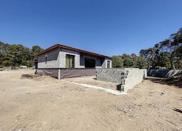 Maison à vendre    5 pièces •  Lecci