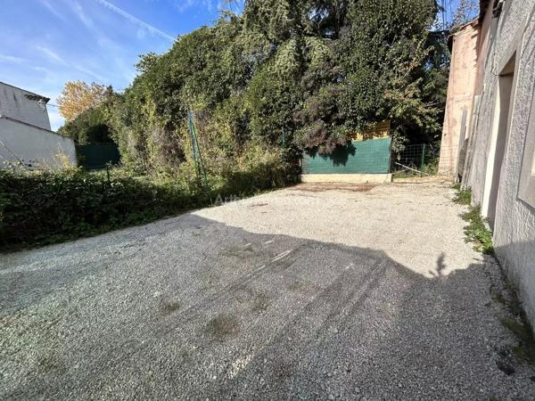 Location                                                      Appartement
                        
                     4 pièces                      69 m2                     à Aubagne