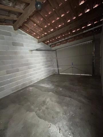 Location                                                      Appartement
                        
                     4 pièces                      69 m2                     à Aubagne