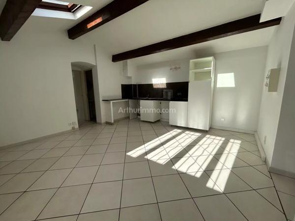Location                                                      Appartement
                        
                     4 pièces                      69 m2                     à Aubagne