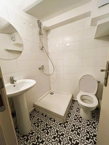 Location                                                      Appartement
                        
                     4 pièces                      69 m2                     à Aubagne