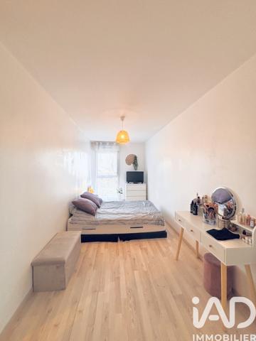 Appartement à vendre 4 pièces 83 m² Buchères