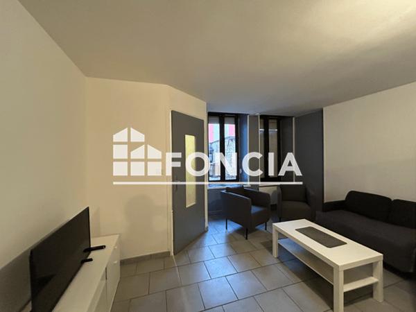 Location Studio meublé 32.08 m² - 5 RUE JEAN BAPTISTE CLEMENT Charleville Mezieres 08000