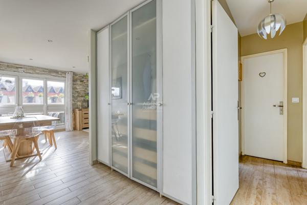 Nanterre limite Rueil joli 3 pièces de 68 m² avec balcon €330 000 ** - Référence 15252