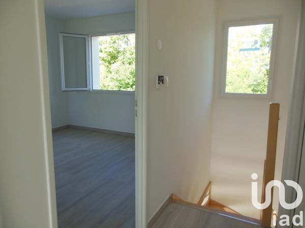 House for sale 4 rooms 92 m² Médis