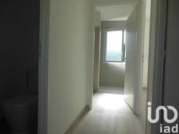 House for sale 4 rooms 92 m² Médis