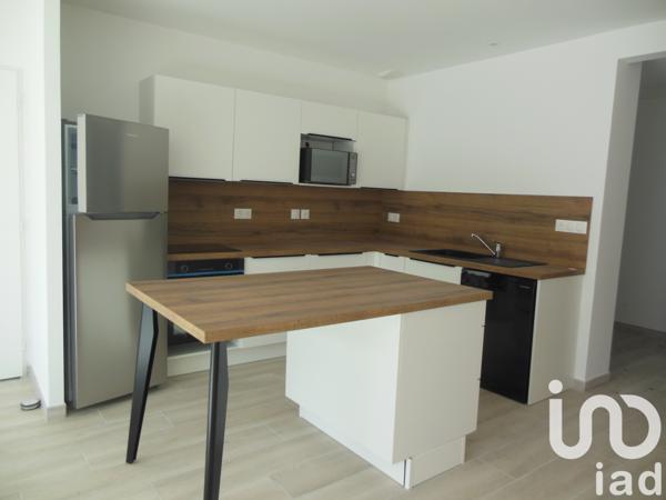 House for sale 4 rooms 92 m² Médis